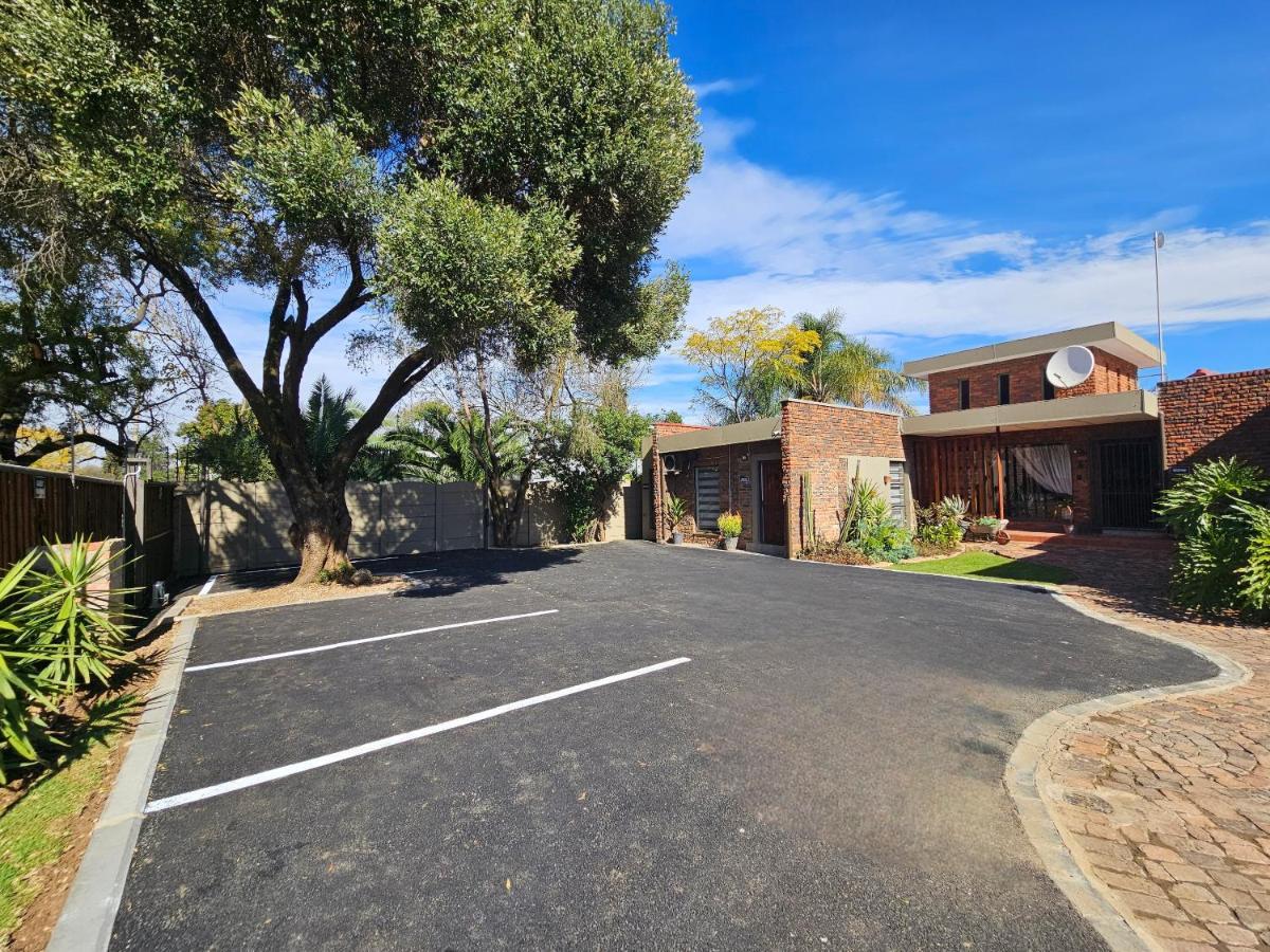 אלברטון Bosveld In Die Stad 2 Guesthouse מראה חיצוני תמונה