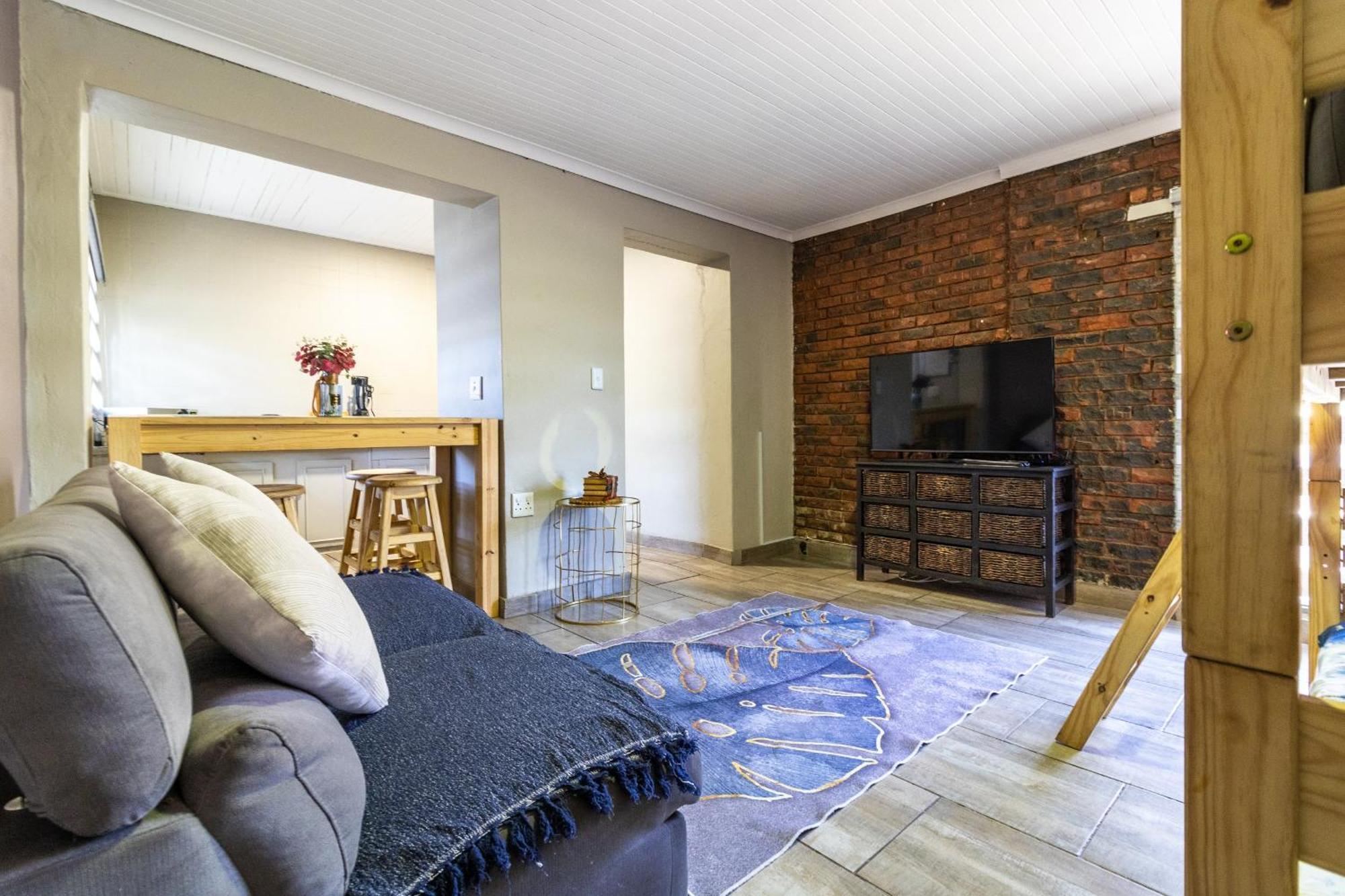 אלברטון Bosveld In Die Stad 2 Guesthouse מראה חיצוני תמונה